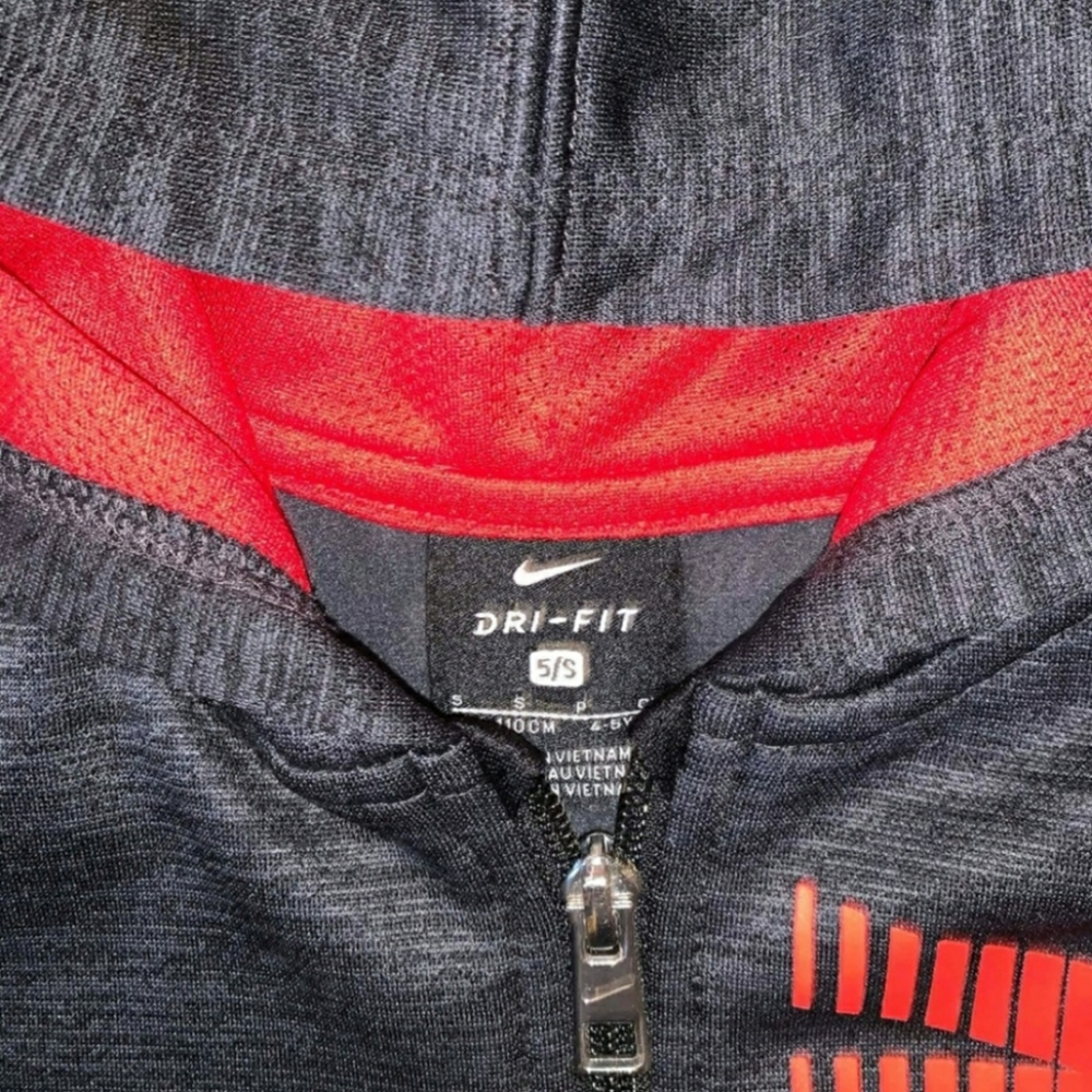 Take💥50%off!!💥Nike Boys (2) piece Thermal Set